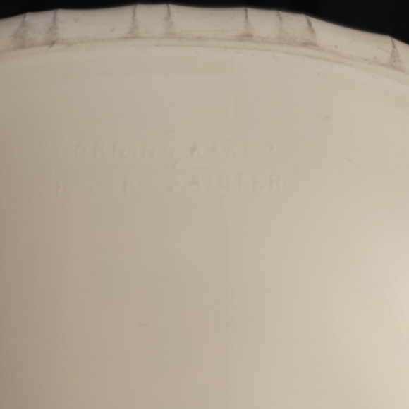 Corningware 2.8 L - Picture 4 of 4